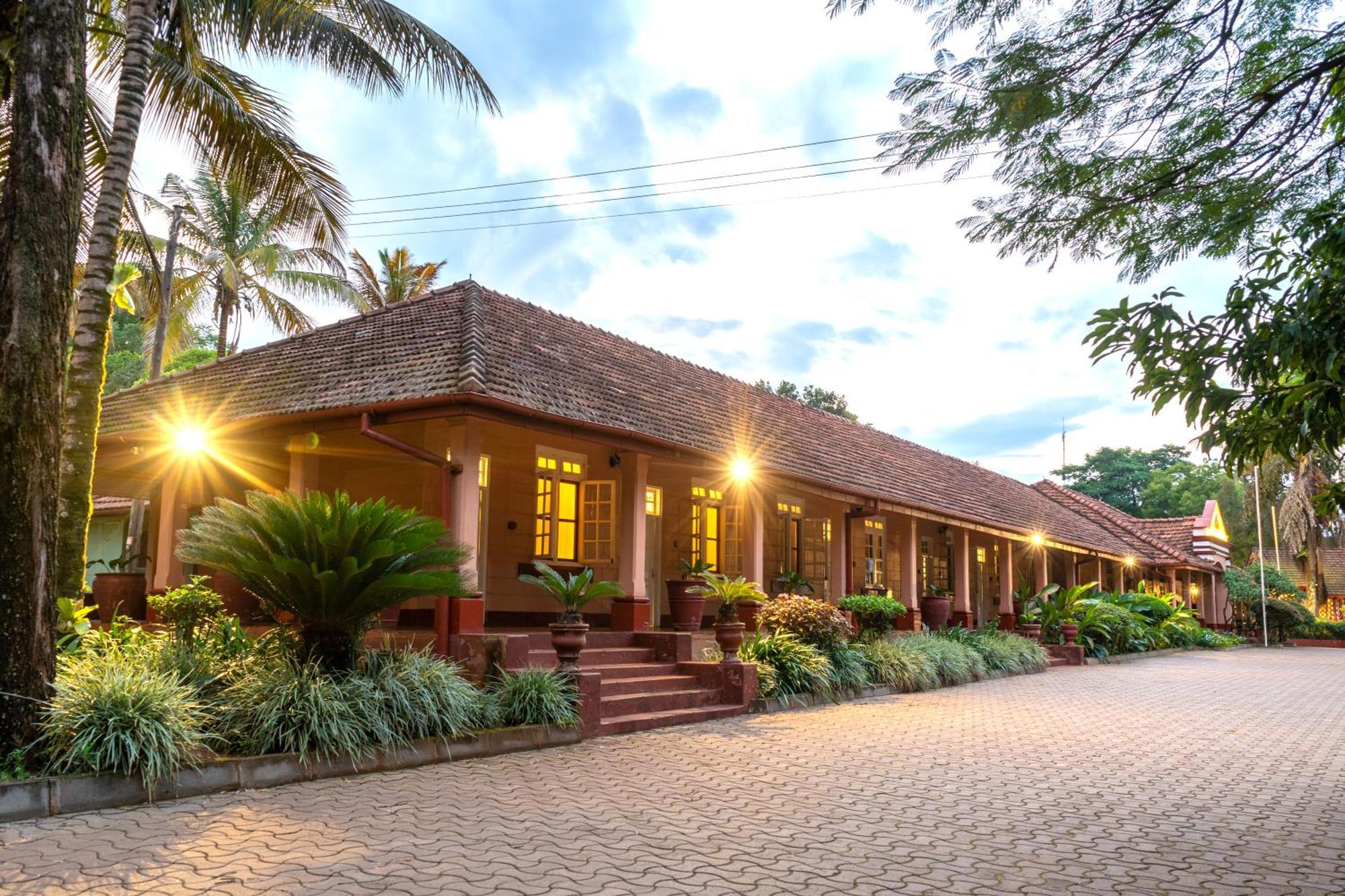 Masindi Hotel Exterior foto