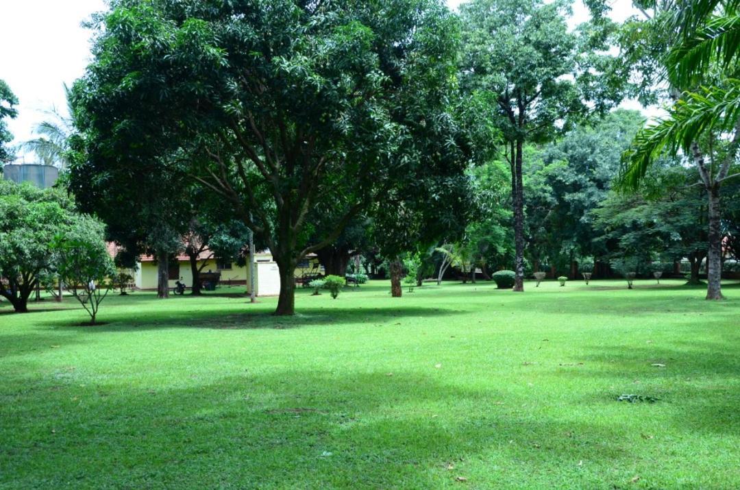 Masindi Hotel Exterior foto